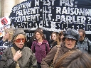 París 20.05.2006. Alrededor de 400 personas se dieron cita en la Plaza Georges Pompidu en París, Francia, para realizar la marcha anual del día del orgullo vegetariano. AnimaNaturalis estuvo ahí por primera vez, siendo la única organización de habla hispa