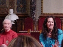 Núria Querol moderando el turno de preguntas durante la sesión de La Dra. Jane Goodall (foto:F.Altarriba) 