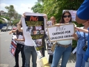 Un reducido pero bullicioso grupo de activistas se encargaron de anunciar la barbarie científica que Procter&Gamble hace con los animales en pruebas para sus productos.