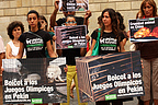 07.08.08 Activistas de AnimaNaturalis, que simulaban ser animales despellejados, han llevado a cabo esta protesta frente a la Generalitat de Catalu�a.
