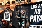 14.12.08 Cinco miembros de AnimaNaturalis protestaron pintados de animales frente al Circo Americano en Madrid.