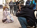 07.01.09. AnimaNaturalis ha realizado hoy un acto de protesta frente al Ayuntamiento de Tarragona, en el que activistas desnudas y con el cuerpo pintado de felino se han enjaulado para protestar contra el Circo de Venecia, que emplea a animales en sus esp