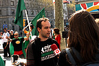 Superhéroes vegetarianos en el Día Mundial Sin Carne celebraron un carnaval callejero para reivindicar que una dieta sin carne mejora la salud y hacer reflexionar sobre el deterioro del planeta y los millones de animales que mueren cada año.