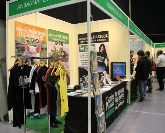 AnimaNaturalis difunde los derechos de los animales en BioCultura Barcelona AnimaNaturalis difunde los derechos de los animales en BioCultura Barcelona