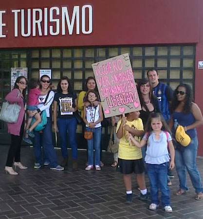 Nos manifestamos contra la adquisición de nuevos animales en el zoo de Mérida Nos manifestamos contra la adquisición de nuevos animales en el zoo de Mérida