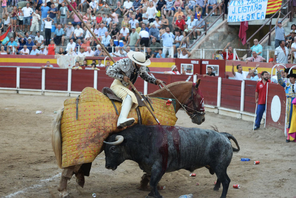 Expediente al Ajuntament de Muro por la compra de 400 entradas para ir a los toros Expediente al Ajuntament de Muro por la compra de 400 entradas para ir a los toros