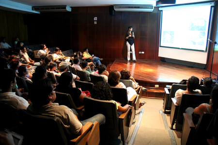Fundadora de AnimaNaturalis dio conferencia en Mérida Fundadora de AnimaNaturalis dio conferencia en Mérida