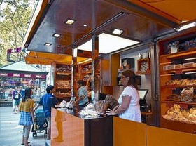 La Rambla inicia la reconversión de las pajarerías tras 7 años de debate