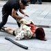 Impactante acto sorpresa contra las pieles, en pleno centro de Barcelona