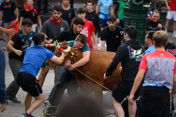 Sokamuturra: arrastrados por la tradición, empujados al miedo
